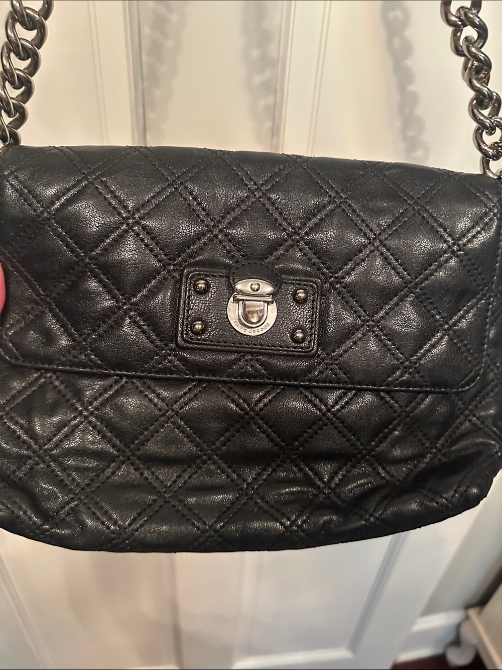 Great condition Marc Jacob’s black soft leather shoulder bag with silver chain - Picture 2 of 15